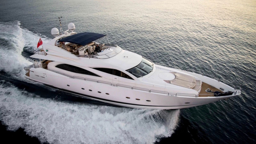 Winning-Streak-2-yacht.jpg