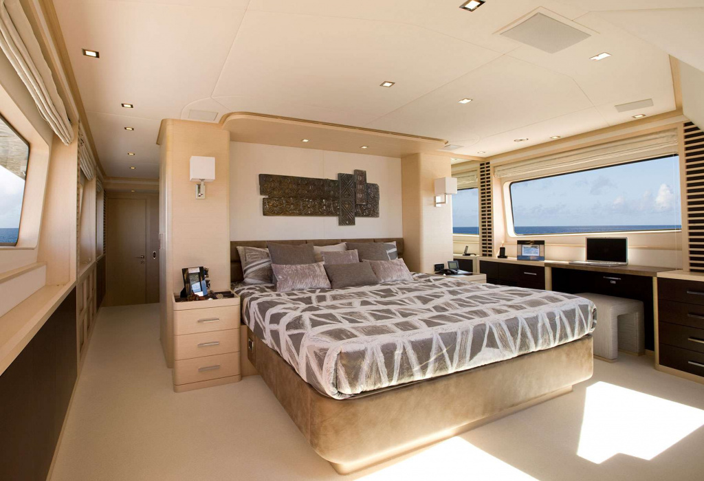 benetti-tradition-105-bt023-streit-interior-6.jpg benetti-tradition-105-bt023-streit-interior-6.jpg