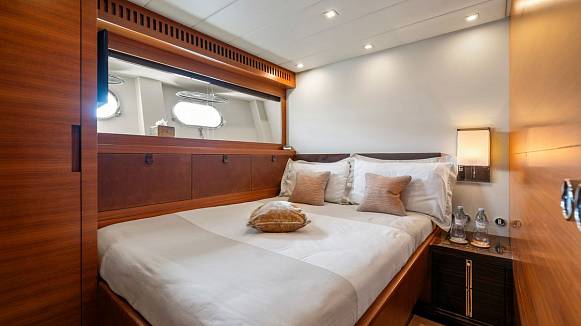 ECLAT yacht