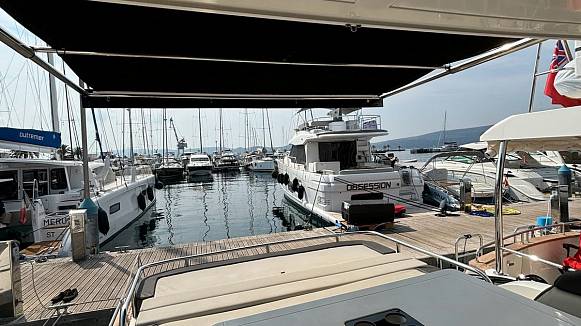 Яхта GALEON 445 HTS