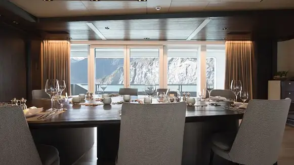 CLOUDBREAK yacht