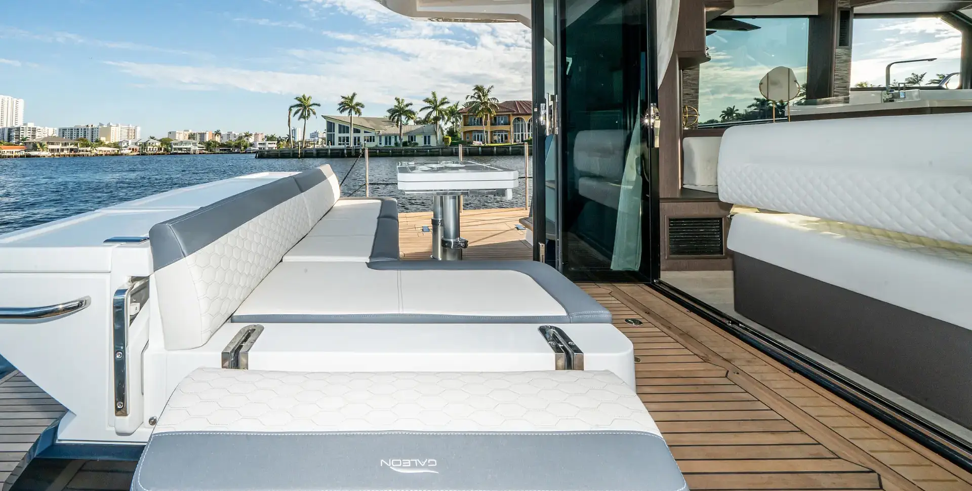 Яхта GALEON 400 FLY