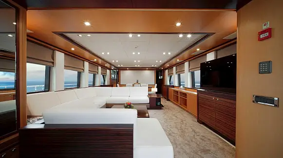 LARGO yacht