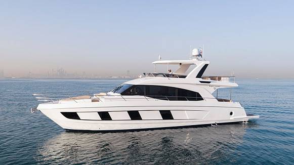 Яхта Majesty 62