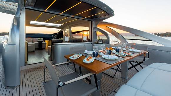 MX5 yacht