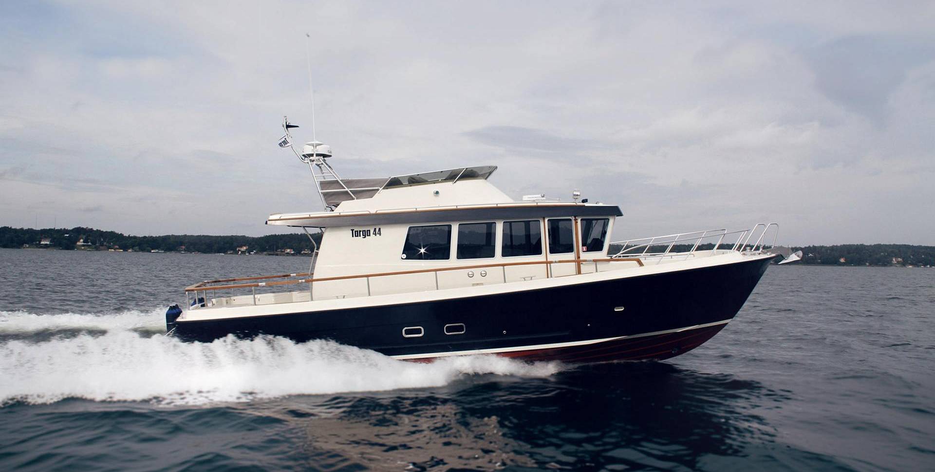 Яхта TARGA 44