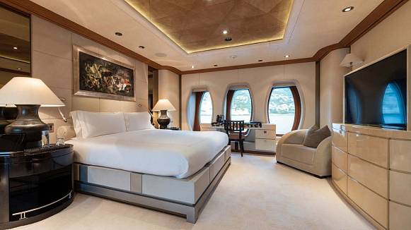 SUNRAYS yacht