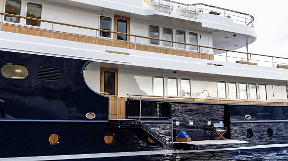 BLUE II yacht