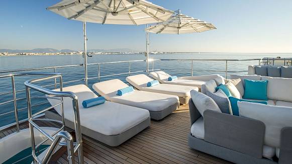 NELA yacht