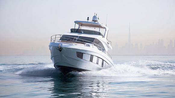 Яхта Majesty 62