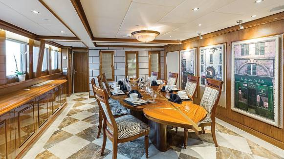 LEGEND yacht