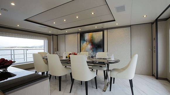 WILLOW yacht