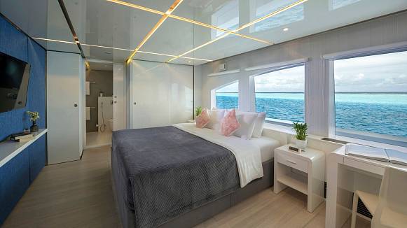 SEAREX yacht