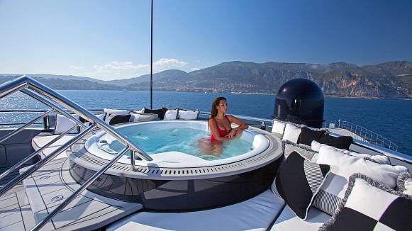 OKTO yacht