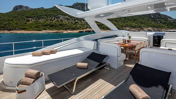 L'EQUINOX yacht
