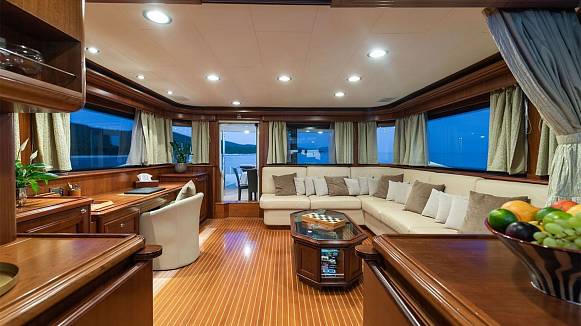 KLOBUK yacht