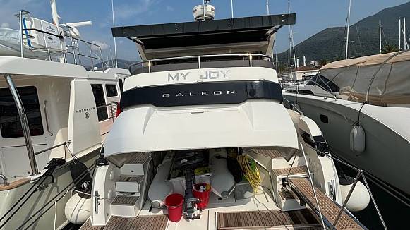 Яхта GALEON 445 HTS