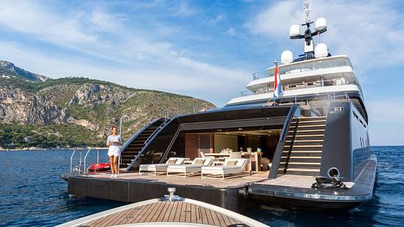 LOON yacht