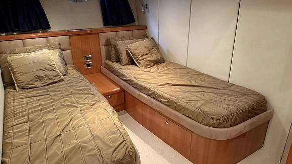 Яхта Sunsееkеr Portofino 46