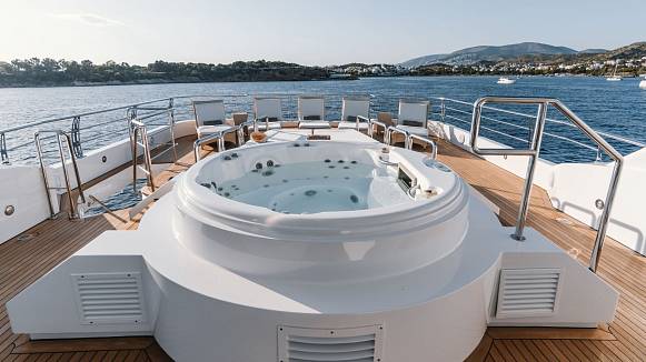VERTIGO yacht