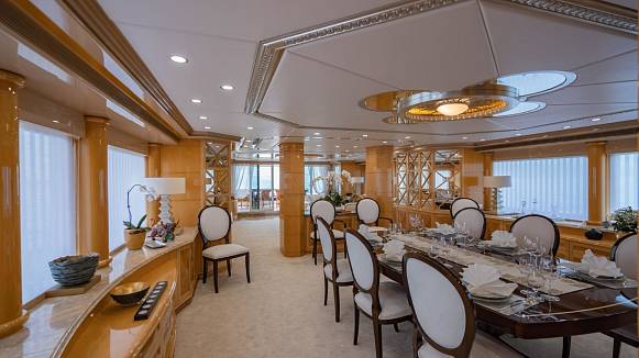 LADY AZUL yacht