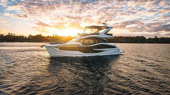 Яхта GALEON 520 FLY