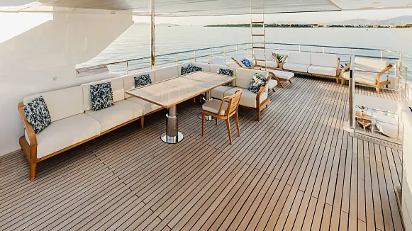 TRUE SENSE yacht