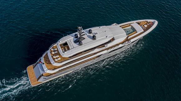 Яхта MAJESTY 175
