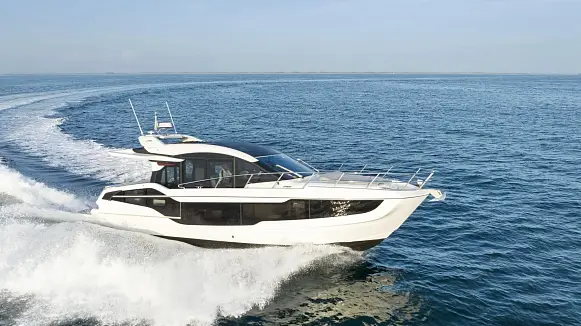 Яхта GALEON 450 HTC