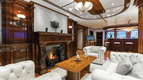 LEGEND yacht