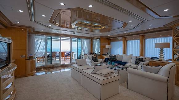 LADY AZUL yacht