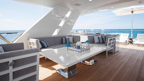 'H yacht
