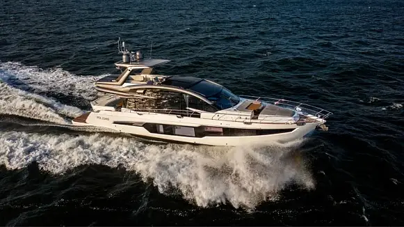 Яхта GALEON 700 SKY