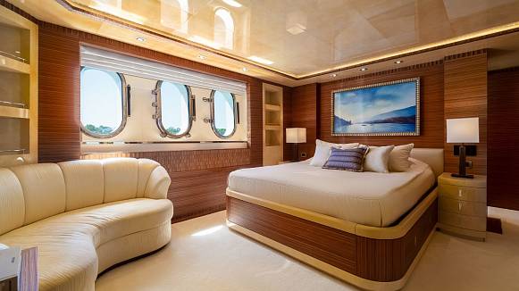 VERTIGO yacht