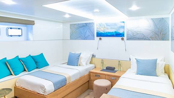 ALICE yacht