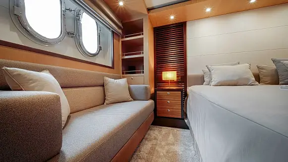 LARGO yacht