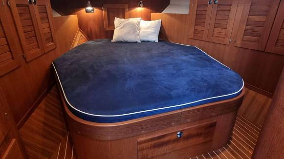 Яхта TARGA 44