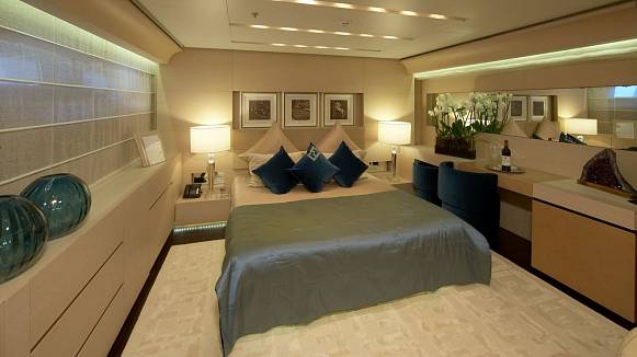 BURKUT yacht
