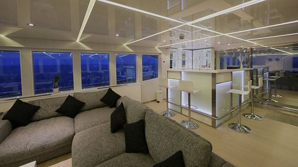 SEAREX yacht