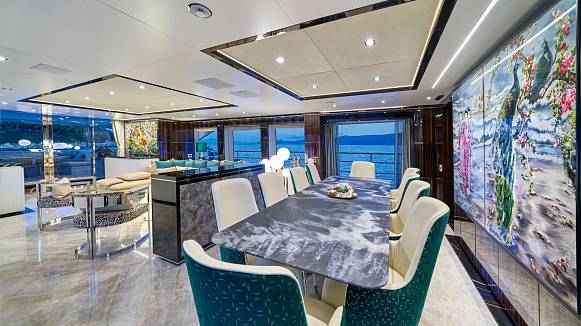 HAPPY ME yacht