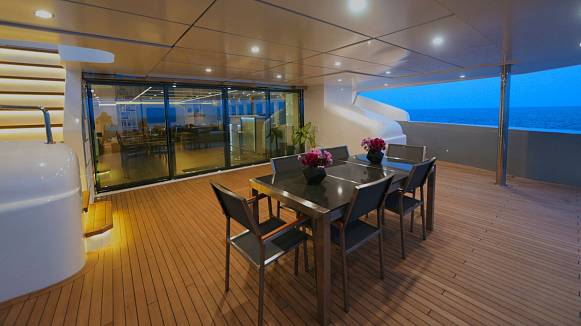 SEAREX yacht
