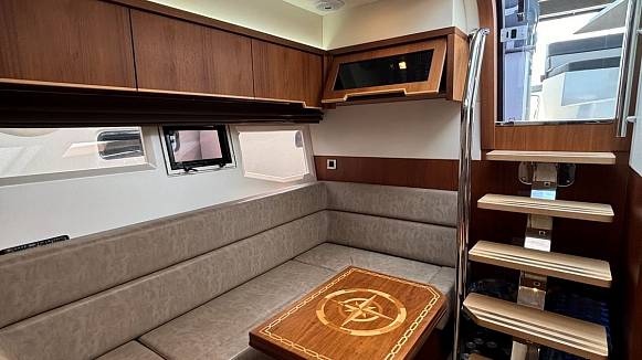 Яхта GALEON 445 HTS