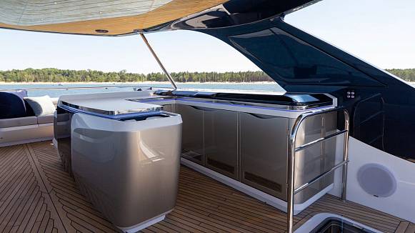 Яхта GALEON 620 FLY