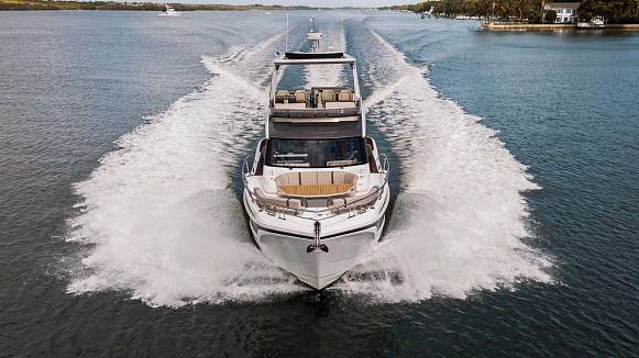 Яхта GALEON 520 FLY