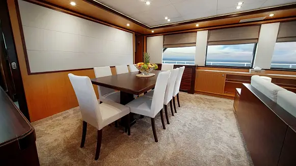 LARGO yacht