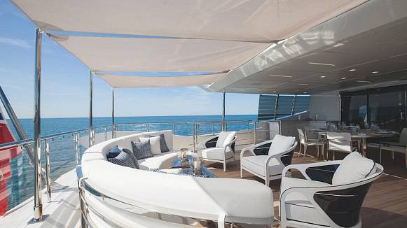 'H yacht