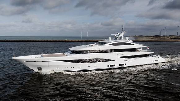 ARROW yacht