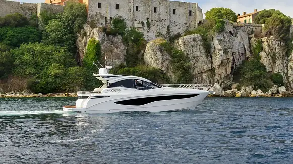 Яхта GALEON 485 HTS