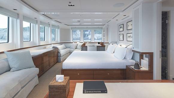 BLUE II yacht
