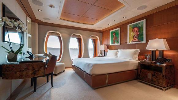 SUNRAYS yacht